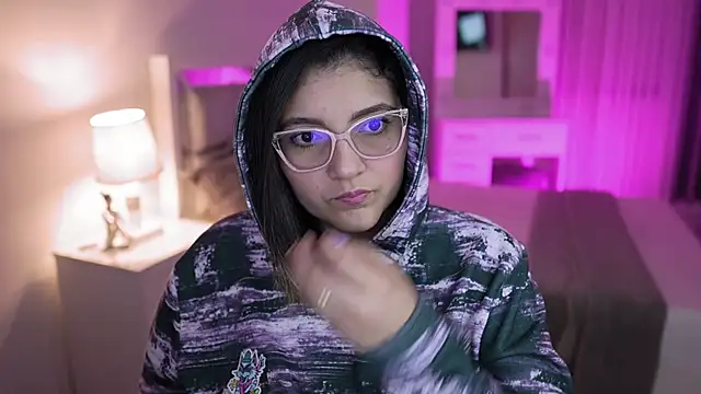 Snapshot of Camilaa_bueno chatting on 12-12-24, 11:25 Camilaa bueno online show from 12-12-24, 11:25