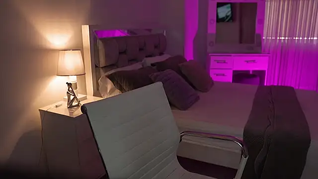 Snapshot of Camilaa_bueno chatting on 12-19-24, 09:28 Camilaa bueno online show from 12-19-24, 09:28