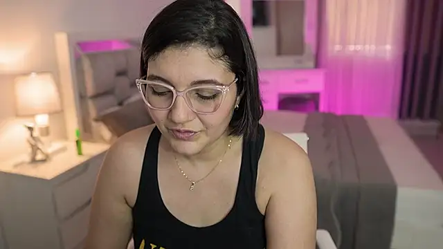 Snapshot of Camilaa_bueno chatting on 01-01-25, 08:58 Camilaa bueno online show from 01-01-25, 08:58