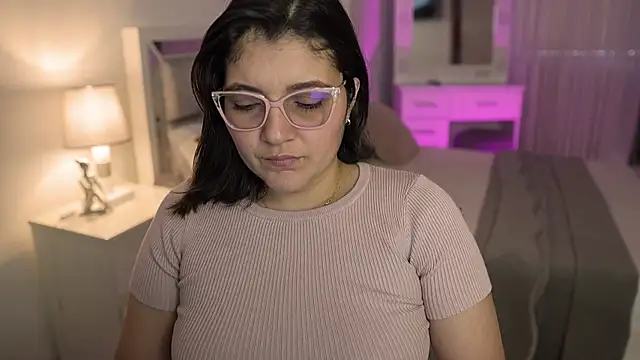 Snapshot of Camilaa_bueno chatting on 01-03-25, 10:19 Camilaa bueno online show from 01-03-25, 10:19