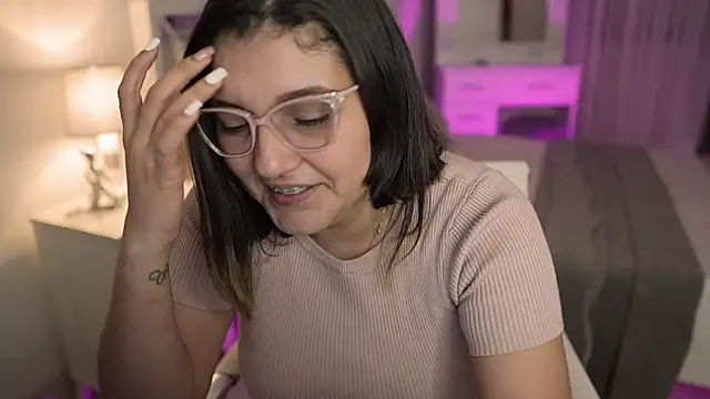 Snapshot of Camilaa_bueno chatting on 01-04-25, 04:23 Camilaa bueno online show from 01-04-25, 04:23