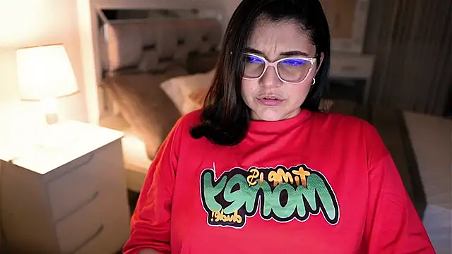 Snapshot of Camilaa_bueno chatting on 10-08-25, 03:37 Camilaa bueno online show from 10-08-25, 03:37