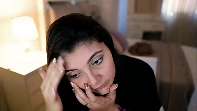 Snapshot of Camilaa_bueno chatting on 10-08-25, 08:28 Camilaa bueno online show from 10-08-25, 08:28