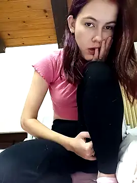 Snapshot of ella_grays chatting on 12-19-24, 12:12 ella grays online show from 12-19-24, 12:12