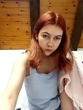Snapshot of ella_grays chatting on 12-29-24, 03:35 ella grays online show from 12-29-24, 03:35