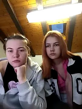 Snapshot of ella_grays chatting on 01-18-25, 04:21 ella grays online show from 01-18-25, 04:21