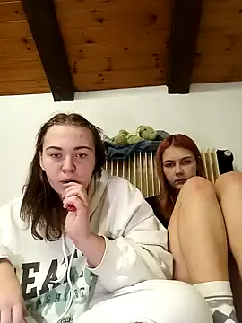 Snapshot of ella_grays chatting on 01-21-25, 06:45 ella grays online show from 01-21-25, 06:45