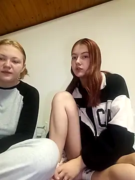 Snapshot of ella_grays chatting on 02-22-25, 07:25 ella grays online show from 02-22-25, 07:25