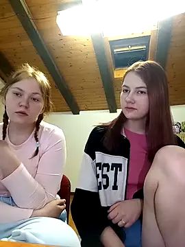 Snapshot of ella_grays chatting on 02-25-25, 06:42 ella grays online show from 02-25-25, 06:42