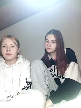 Snapshot of ella_grays chatting on 03-19-25, 06:23 ella grays online show from 03-19-25, 06:23