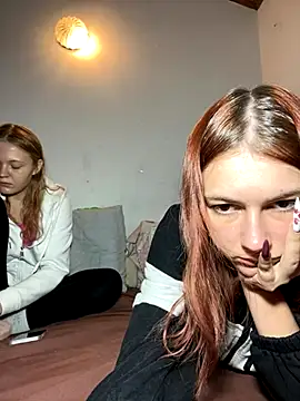 Snapshot of ella_grays chatting on 10-04-25, 07:12 ella grays online show from 10-04-25, 07:12