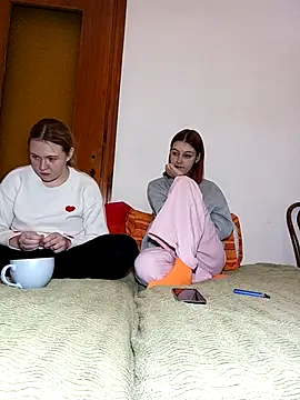 Snapshot of ella_grays chatting on 01-09-26, 05:04 ella grays online show from 01-09-26, 05:04