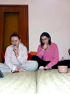 Snapshot of ella_grays chatting on 01-14-26, 05:51 ella grays online show from 01-14-26, 05:51