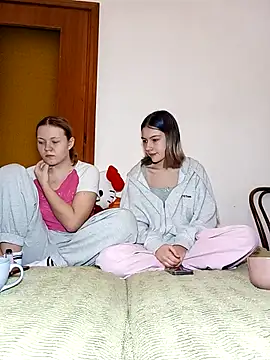 Snapshot of ella_grays chatting on 01-17-26, 05:38 ella grays online show from 01-17-26, 05:38