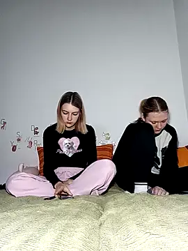 Snapshot of ella_grays chatting on 02-23-26, 05:10 ella grays online show from 02-23-26, 05:10