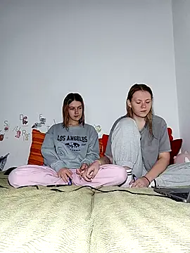 Snapshot of ella_grays chatting on 03-15-26, 06:36 ella grays online show from 03-15-26, 06:36