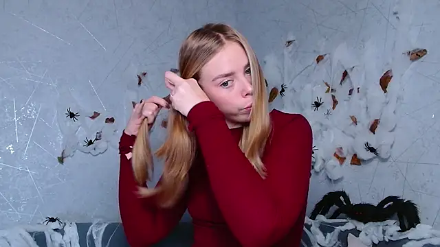 Snapshot of sofiaa_here chatting on 10-30-25, 12:34 sofiaa here online show from 10-30-25, 12:34