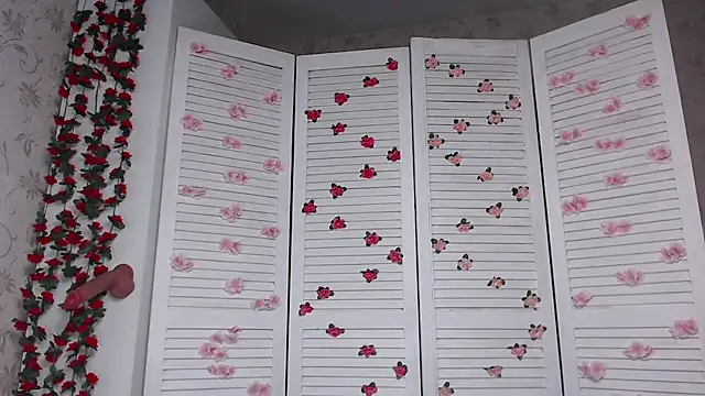 Snapshot of sofiaa_here chatting on 11-25-25, 12:10 sofiaa here online show from 11-25-25, 12:10