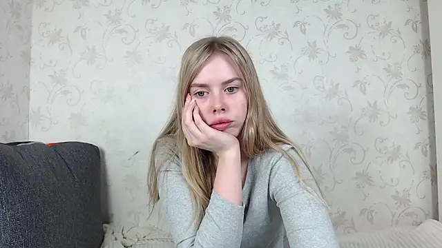 Snapshot of sofiaa_here chatting on 03-10-26, 12:15 sofiaa here online show from 03-10-26, 12:15