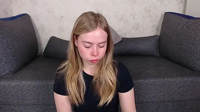 sofiaa here online show from 05-14-26, 12:17