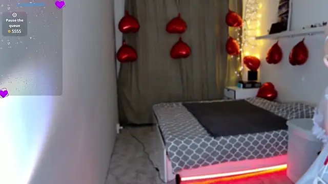 Snapshot of atlantis_s chatting on 03-07-25, 07:49 atlantis s online show from 03-07-25, 07:49