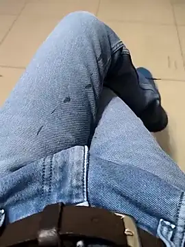 Snapshot of faaseel chatting on 03-09-25, 05:22 faaseel online show from 03-09-25, 05:22