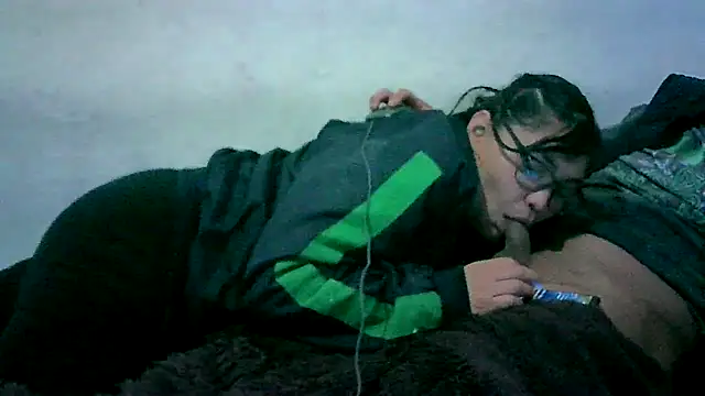 Snapshot of patynalgona chatting on 12-18-25, 10:21 patynalgona online show from 12-18-25, 10:21