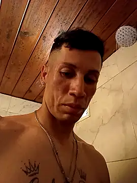 Snapshot of FlacoDani chatting on 12-04-25, 04:27 FlacoDani online show from 12-04-25, 04:27