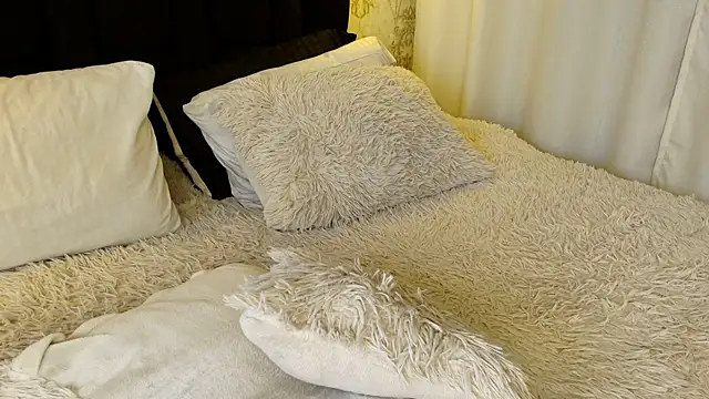 Miah hilton2 online show from 04-22-26, 02:36