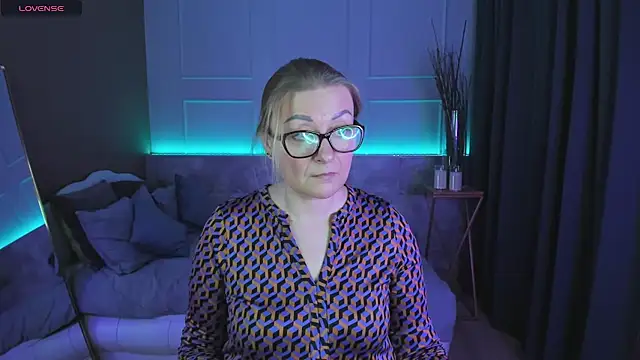 AlexandraKind online show from 02-24-25, 11:41