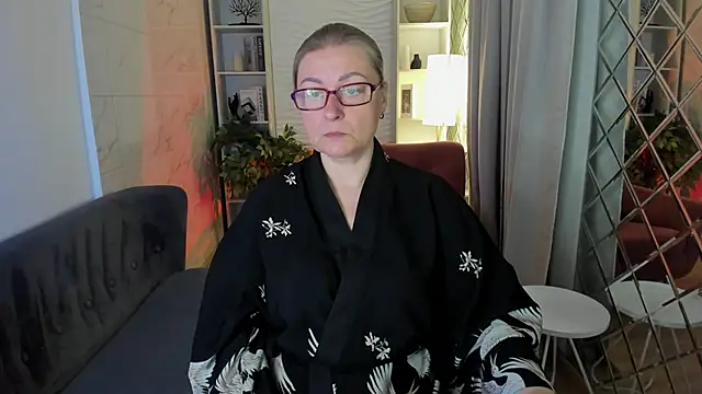 AlexandraKind online show from 11-06-25, 01:45