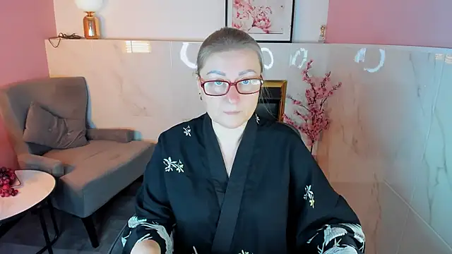 AlexandraKind online show from 11-16-25, 01:39