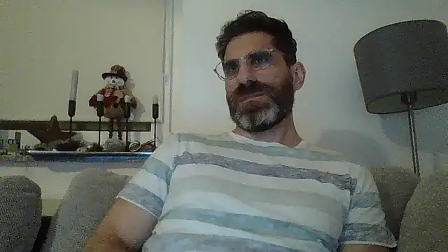 Snapshot of alcatraz009 chatting on 12-23-24, 08:57 alcatraz009 online show from 12-23-24, 08:57