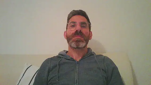 Snapshot of alcatraz009 chatting on 09-14-25, 04:00 alcatraz009 online show from 09-14-25, 04:00