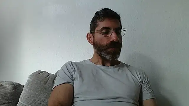 Snapshot of alcatraz009 chatting on 09-19-25, 06:48 alcatraz009 online show from 09-19-25, 06:48