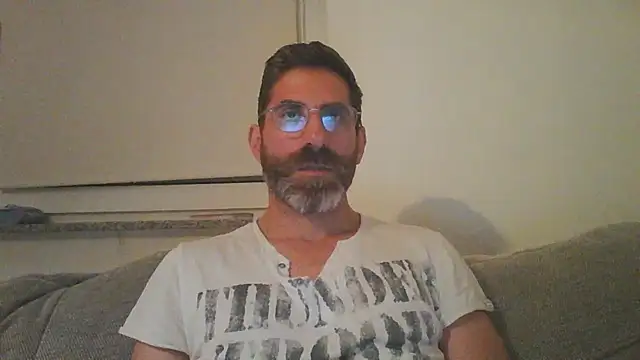 Snapshot of alcatraz009 chatting on 09-19-25, 08:31 alcatraz009 online show from 09-19-25, 08:31