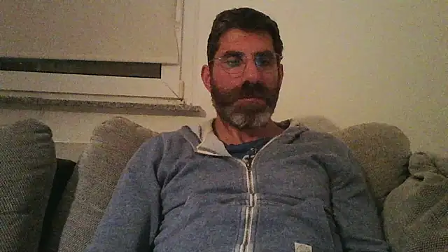 Snapshot of alcatraz009 chatting on 09-26-25, 07:40 alcatraz009 online show from 09-26-25, 07:40