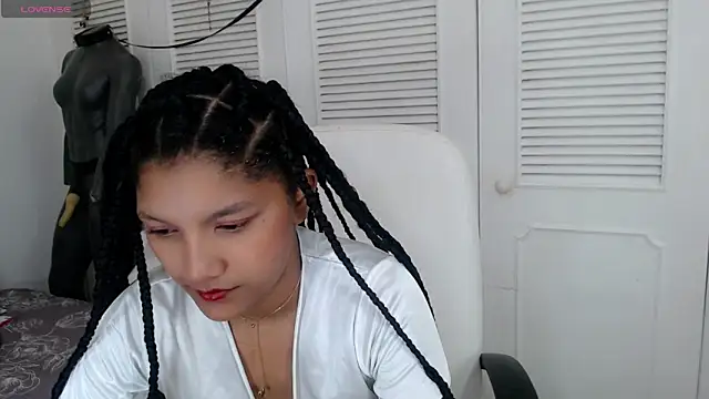 Snapshot of elly_willis chatting on 12-29-24, 04:16 elly willis online show from 12-29-24, 04:16