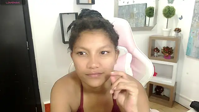 Snapshot of elly_willis chatting on 02-17-25, 03:36 elly willis online show from 02-17-25, 03:36