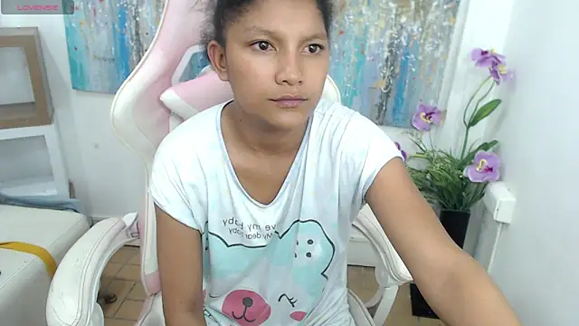 Snapshot of elly_willis chatting on 02-23-25, 03:02 elly willis online show from 02-23-25, 03:02