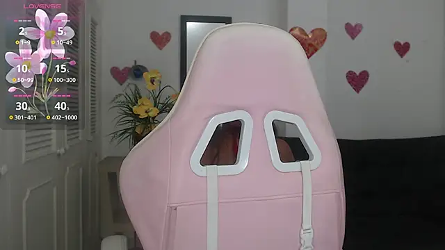 lulu 25  online show from 12-14-24, 04:12