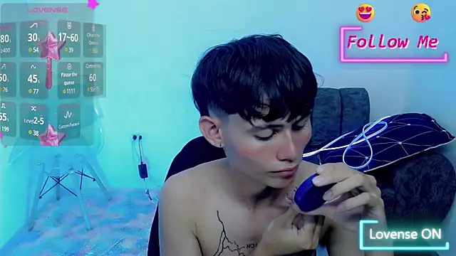 tanjiro cute online show from 01-28-25, 04:08