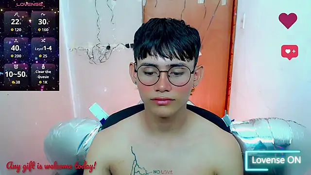 tanjiro cute online show from 10-19-25, 06:14