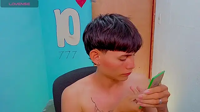 tanjiro cute online show from 04-28-26, 03:55