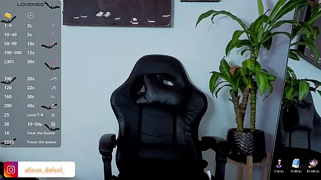 Alisson Wynter online show from 11-09-25, 04:11