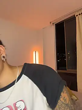 Snapshot of Chriss_gomez2 chatting on 01-13-26, 03:12 Chriss gomez2 online show from 01-13-26, 03:12