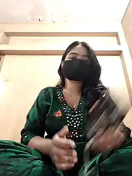 Snapshot of Magical_Girl- chatting on 12-14-25, 03:56 Magical Girl- online show from 12-14-25, 03:56