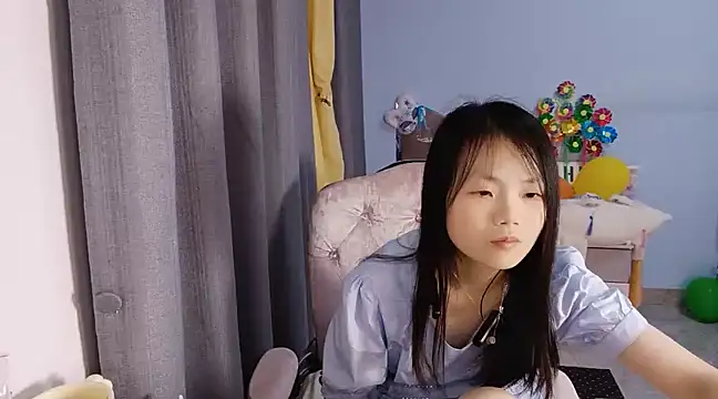Snapshot of Lena-yyds chatting on 03-04-25, 01:45 Lena-yyds online show from 03-04-25, 01:45