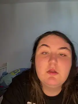 Snapshot of hotiee chatting on 04-10-26, 10:53 hotiee online show from 04-10-26, 10:53