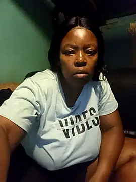 Snapshot of curvyloneah75 chatting on 02-25-25, 06:53 curvyloneah75 online show from 02-25-25, 06:53